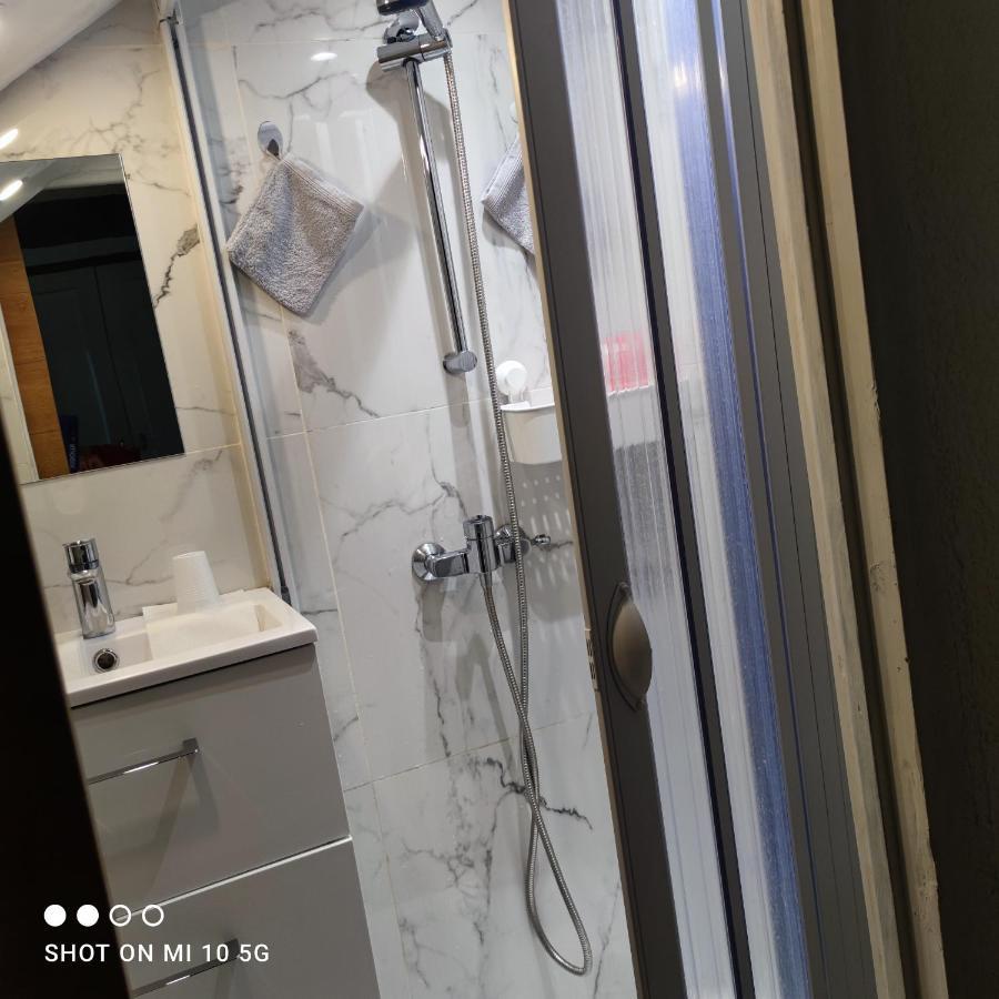 Chez Caro Lägenhet L'Escarene Exteriör bild